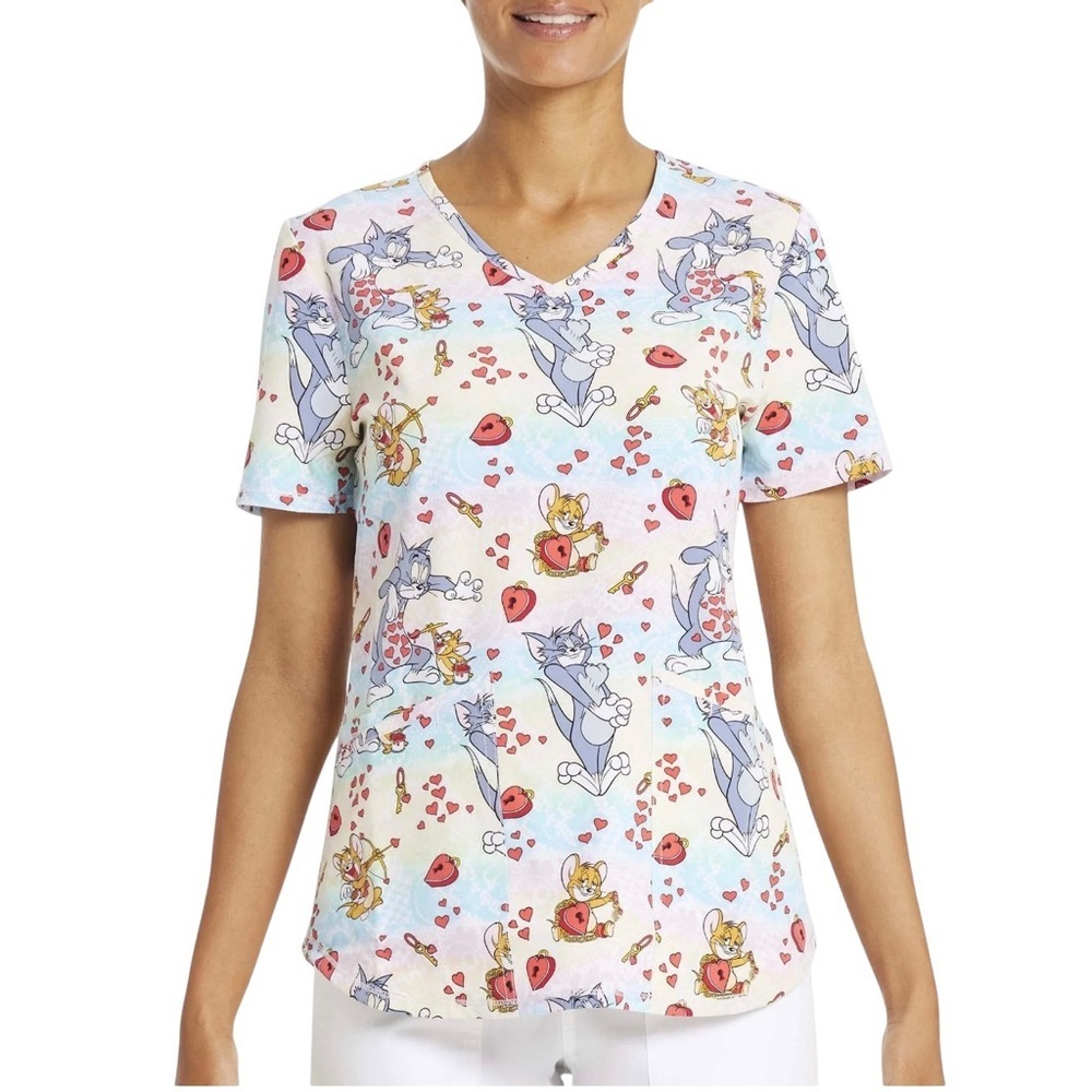 Tom & Jerry Small Love Print Performance Stretch Scrub Valentine’s Day Top NWT